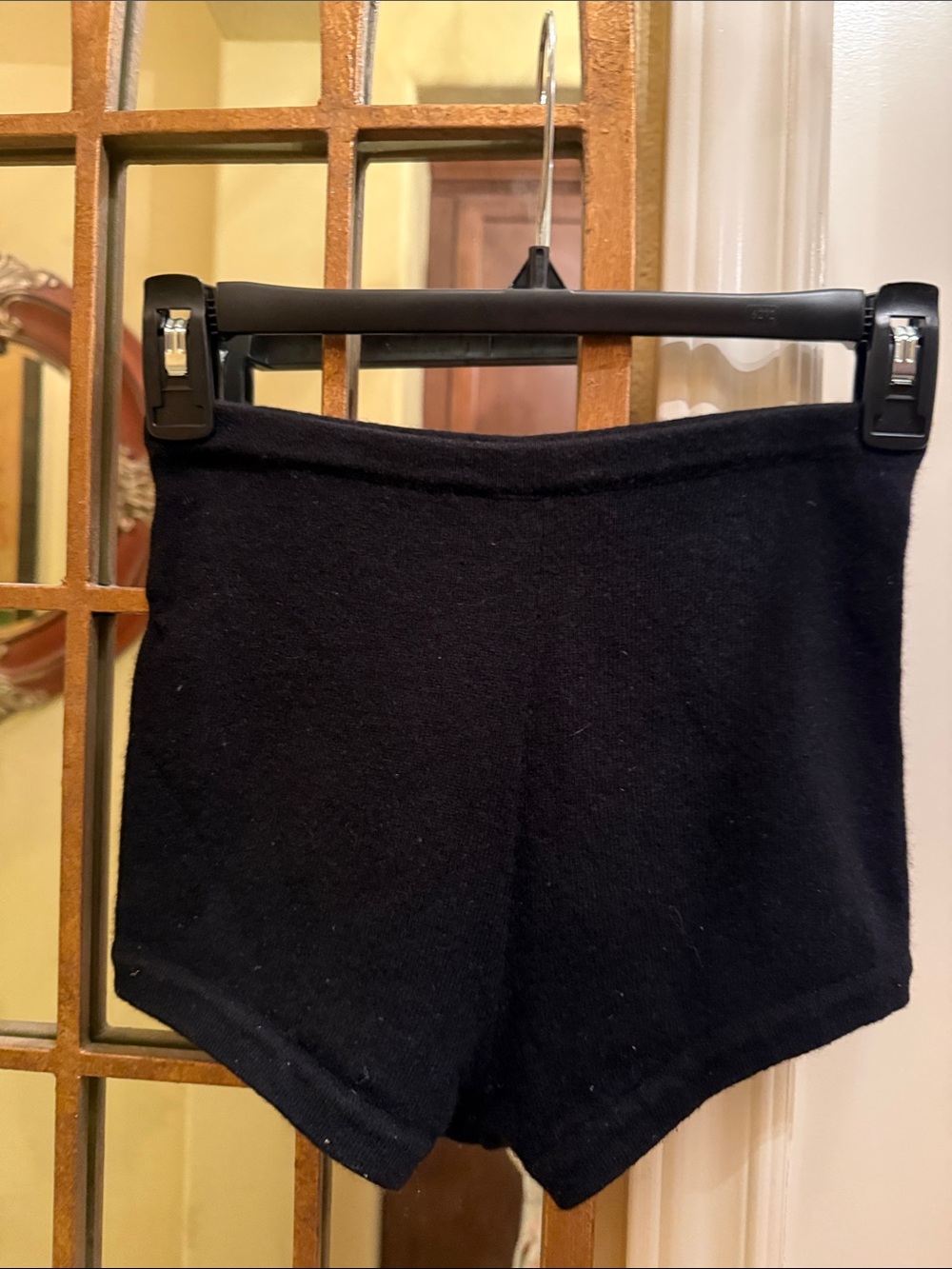 Victoria's Secret  Black 100% Pure Cashmere Knit Lounge Shorts XS NEW